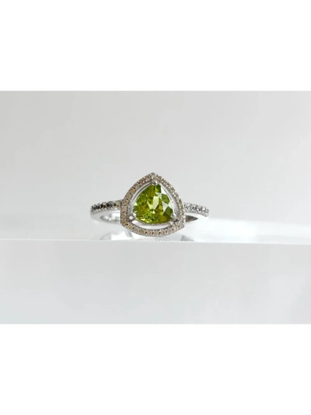 Trillion Cut Peridot Gemstone Halo CZ Sterling Silver 925 Vintage Ring - sz 8